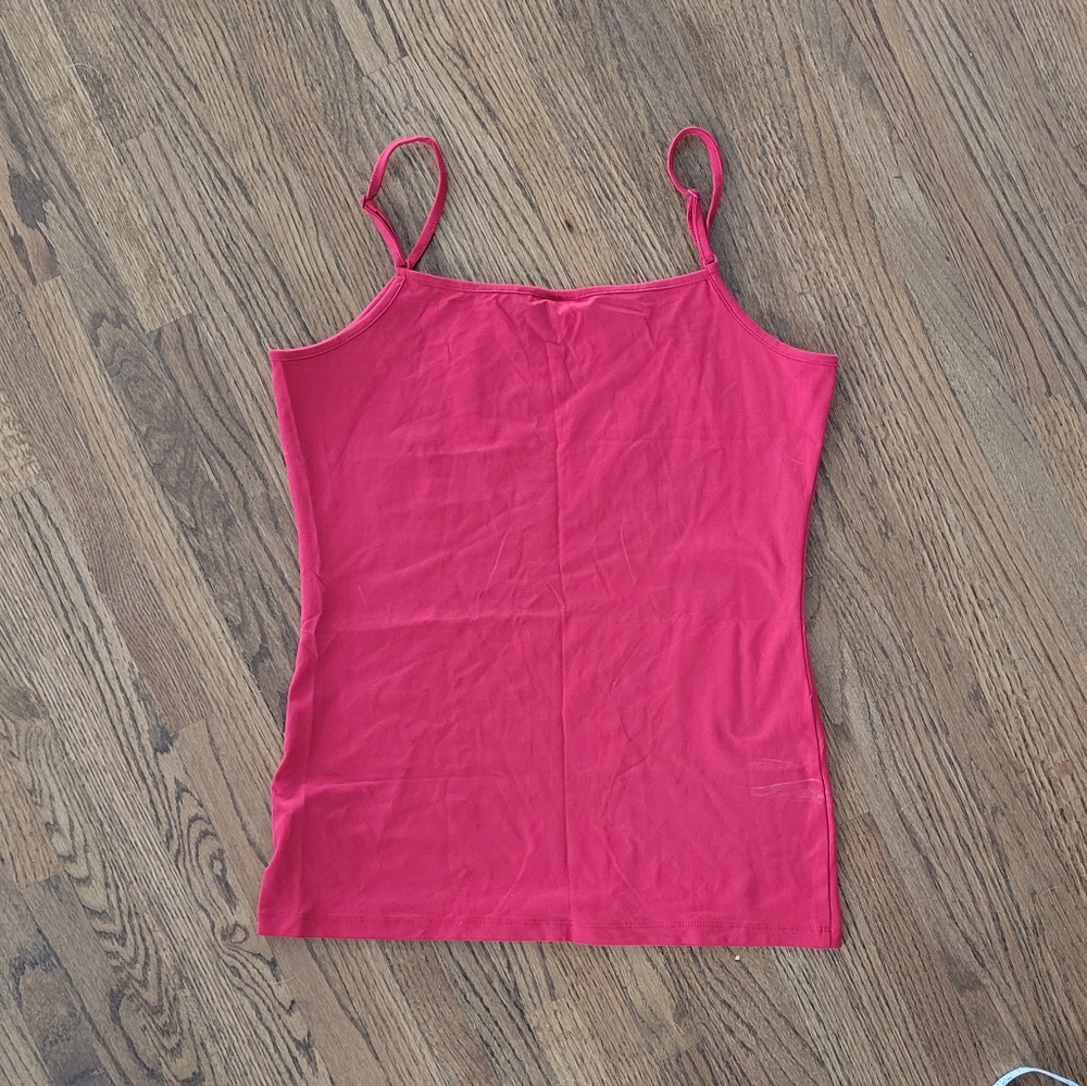 Red camisole - Picture 2 of 3